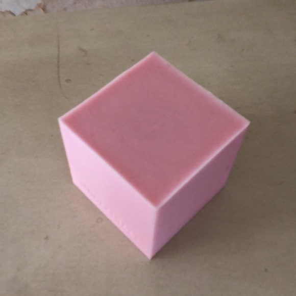 New Honest Ice Maelstrom shot silicone ice cube mold / tray - Picture 9 of 11